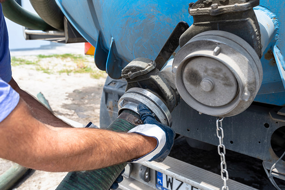 Photo d'un camion hydrocureur - catégorie débouchage par camion hydrocureur